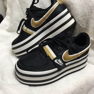 Women’s Nike Vandal 2X2K metallic